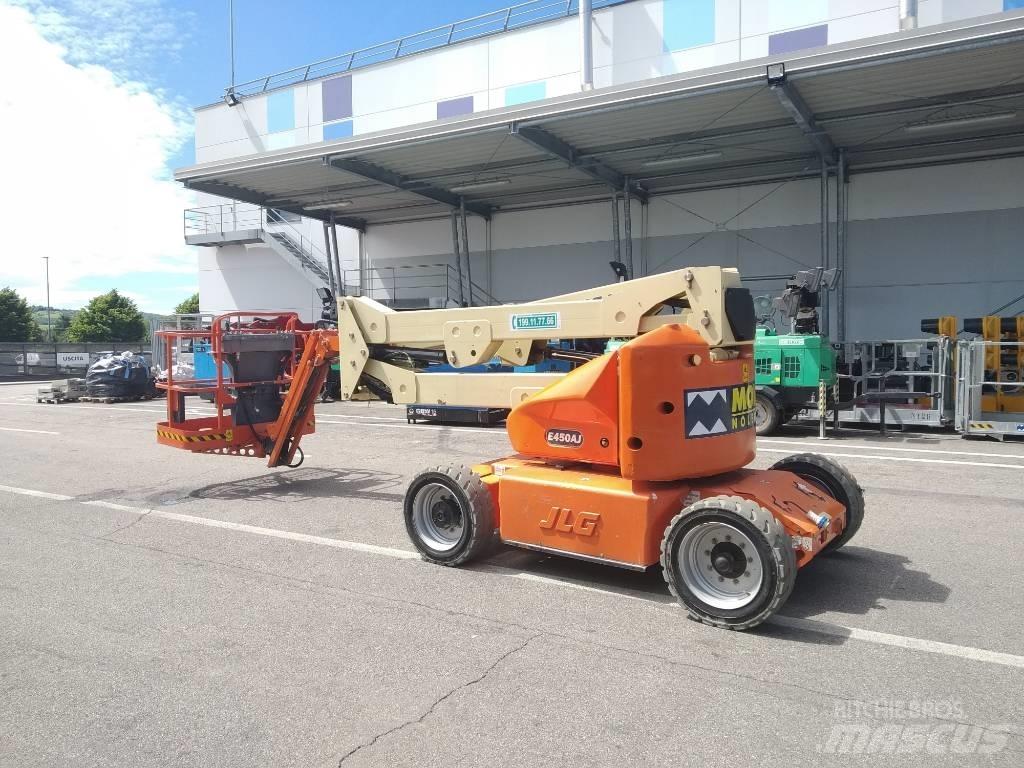 JLG E 450 AJ ブームリフト　屈伸型