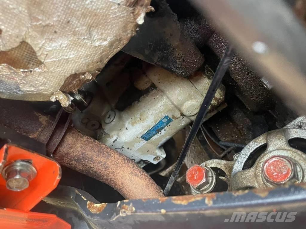 Kubota KX 163-5 ミニ油圧ショベル 7t以下（ミニユンボ・ミニディガー）