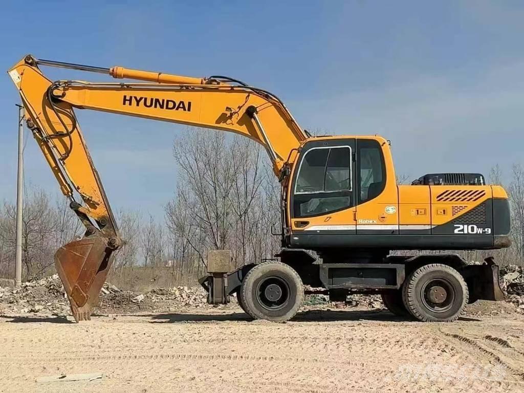 Hyundai R 260 LC-9S 大型油圧ショベル12t以上（パワーショベル・ユンボ）