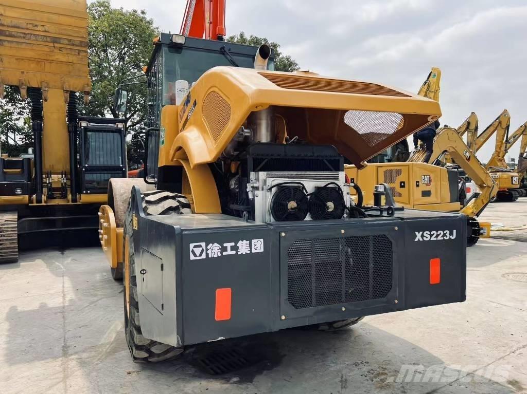 XCMG XS 223 J 振動ローラ