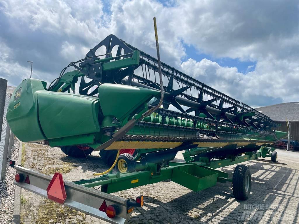 John Deere S 690 i コンバイン
