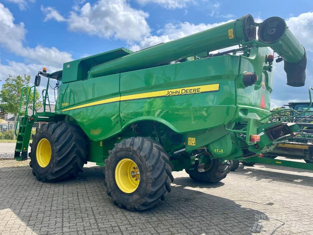 John Deere S 690 i コンバイン