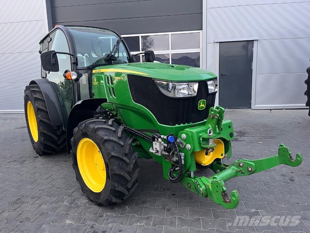 John Deere 5090 GL トラクター