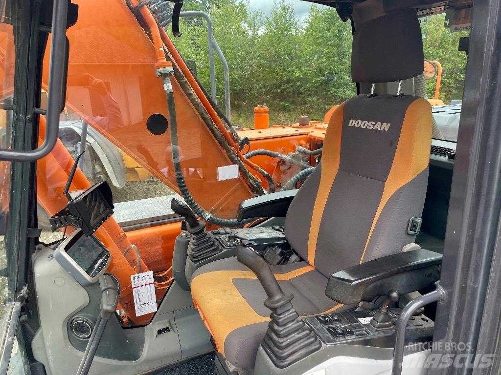 Doosan DX 180 LC-3 大型油圧ショベル12t以上（パワーショベル・ユンボ）