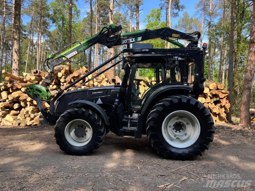 Valtra T183 Vesu トラクター