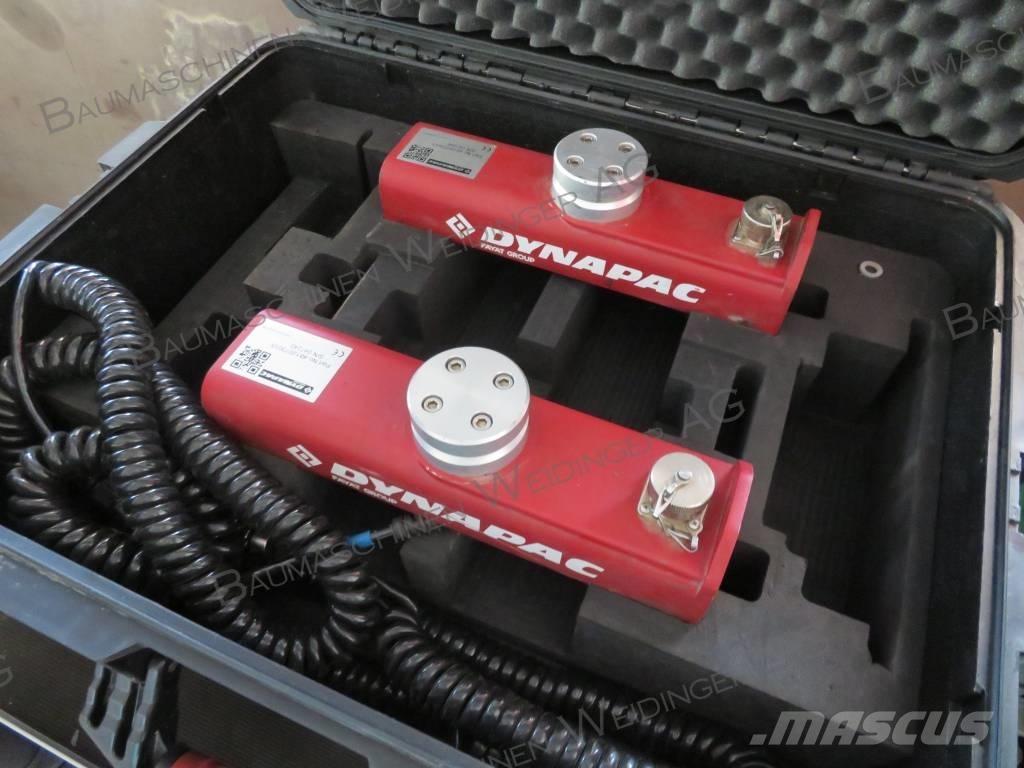 Dynapac SD 2500 CS アスファルトフィニッシャ