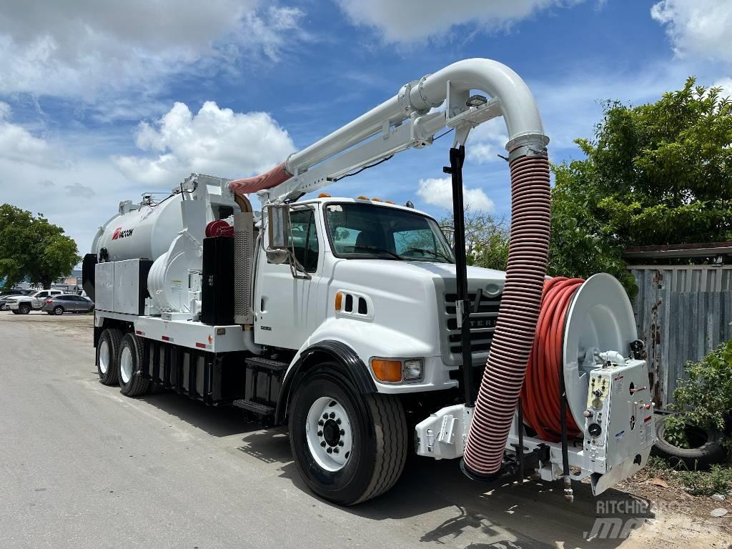 Sterling L 9500 コンバイン／バキュームトラック