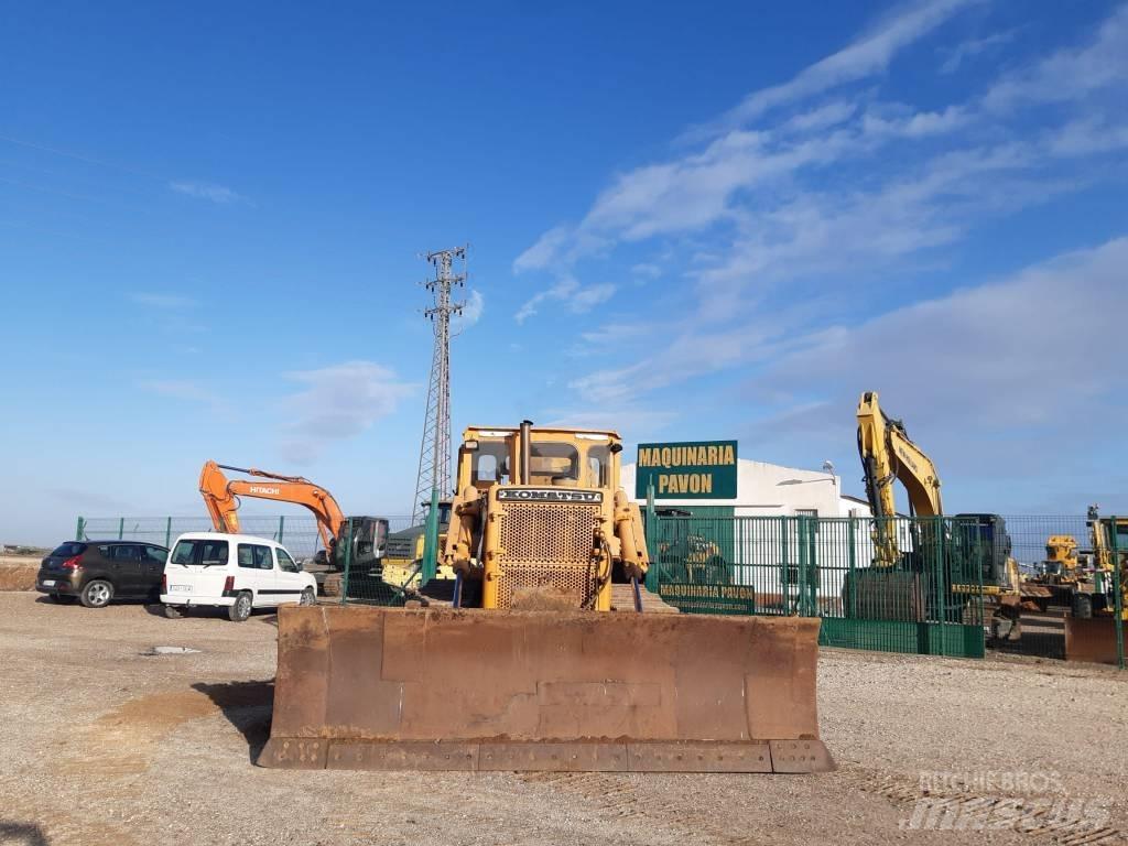 Komatsu D 85 E-12 ブルドーザー