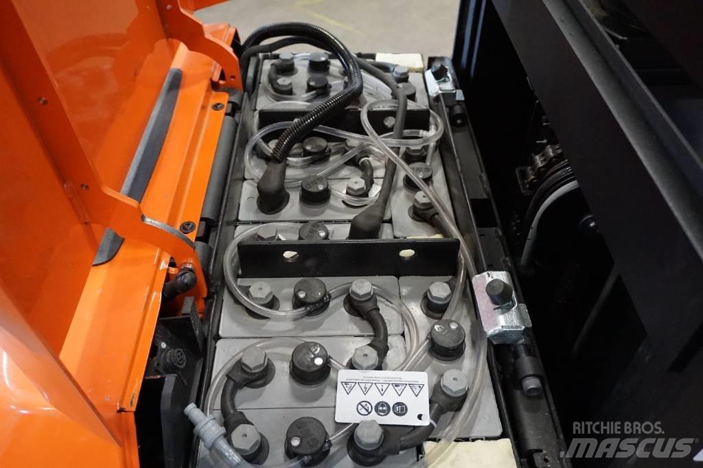 Toyota OSE100 オーダーピッカー
