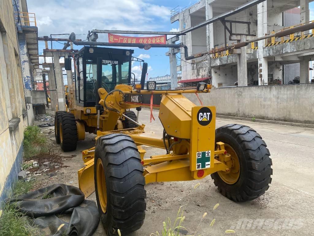 CAT 140 K モーターグレーダー