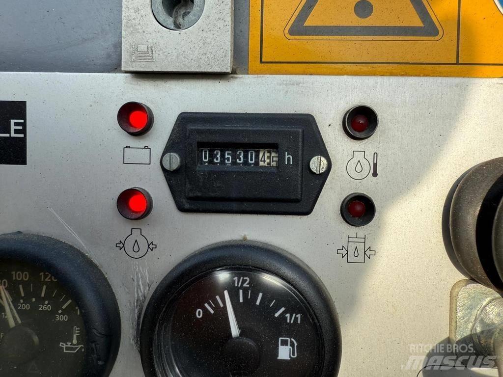 Vögele Super 800 アスファルトフィニッシャ