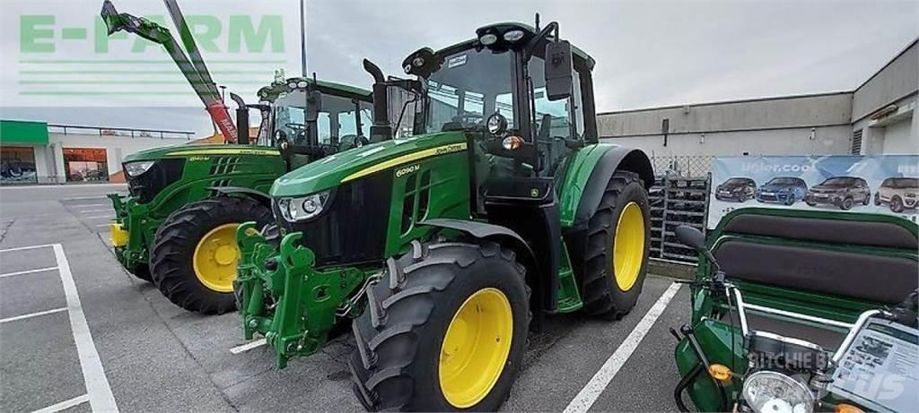 John Deere 6090m トラクター