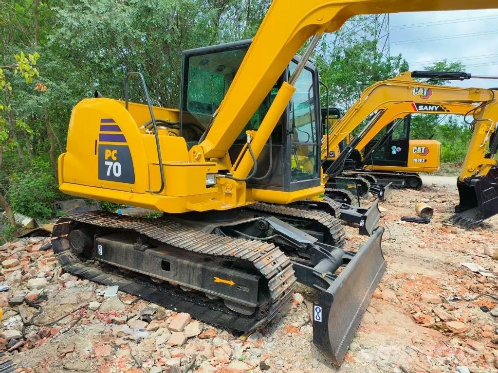 Komatsu PC 70-8 ミニ油圧ショベル 7t以下（ミニユンボ・ミニディガー）
