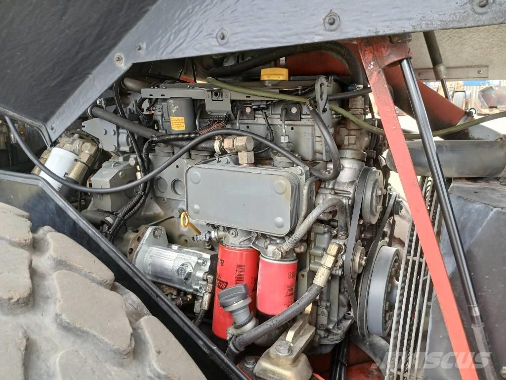 Dynapac CA302 D, Vält 振動ローラ