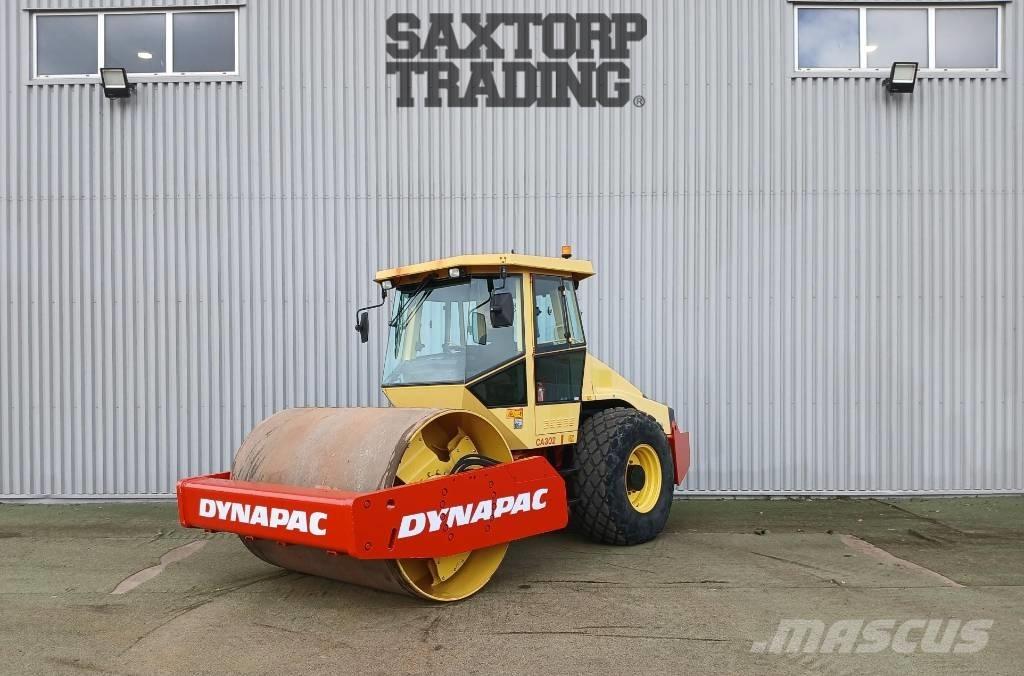 Dynapac CA302 D, Vält 振動ローラ