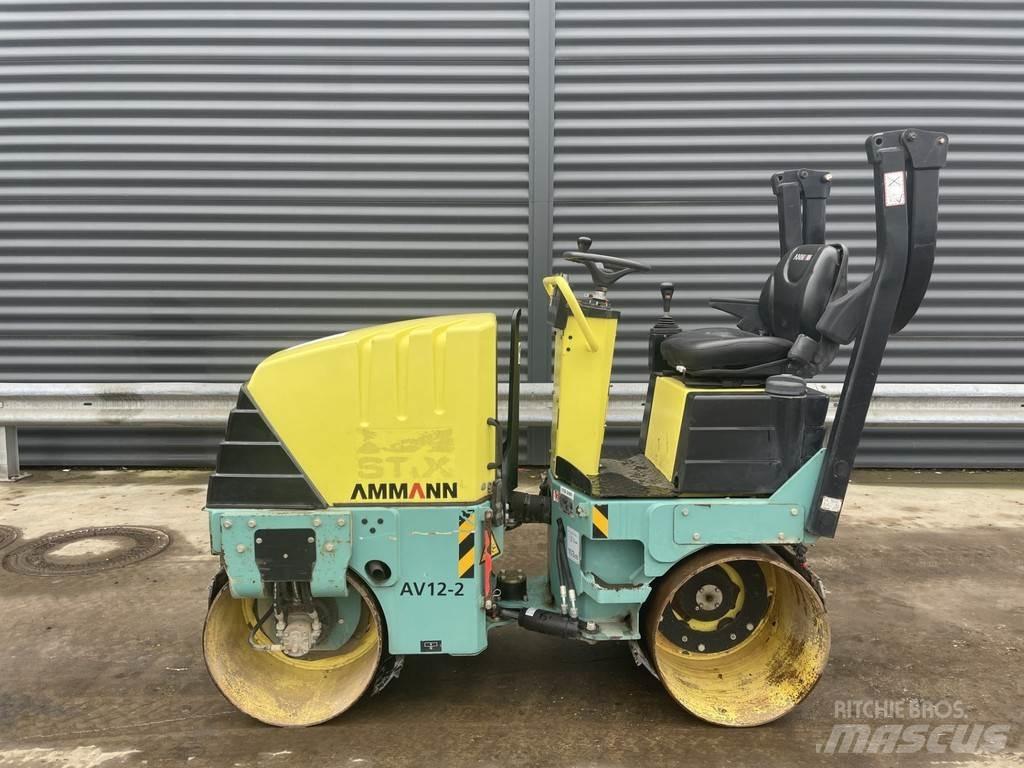 Ammann AV 12-2 タンデムローラ