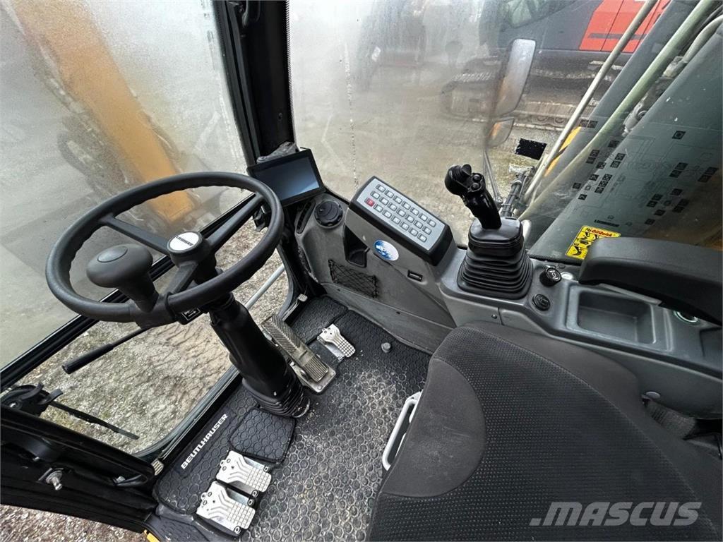 Liebherr A920 ホイール式油圧ショベル（パワーショベル・ユンボ・バックホー）