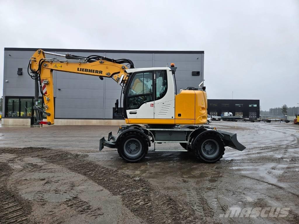 Liebherr 913 Compact ホイール式油圧ショベル（パワーショベル・ユンボ・バックホー）