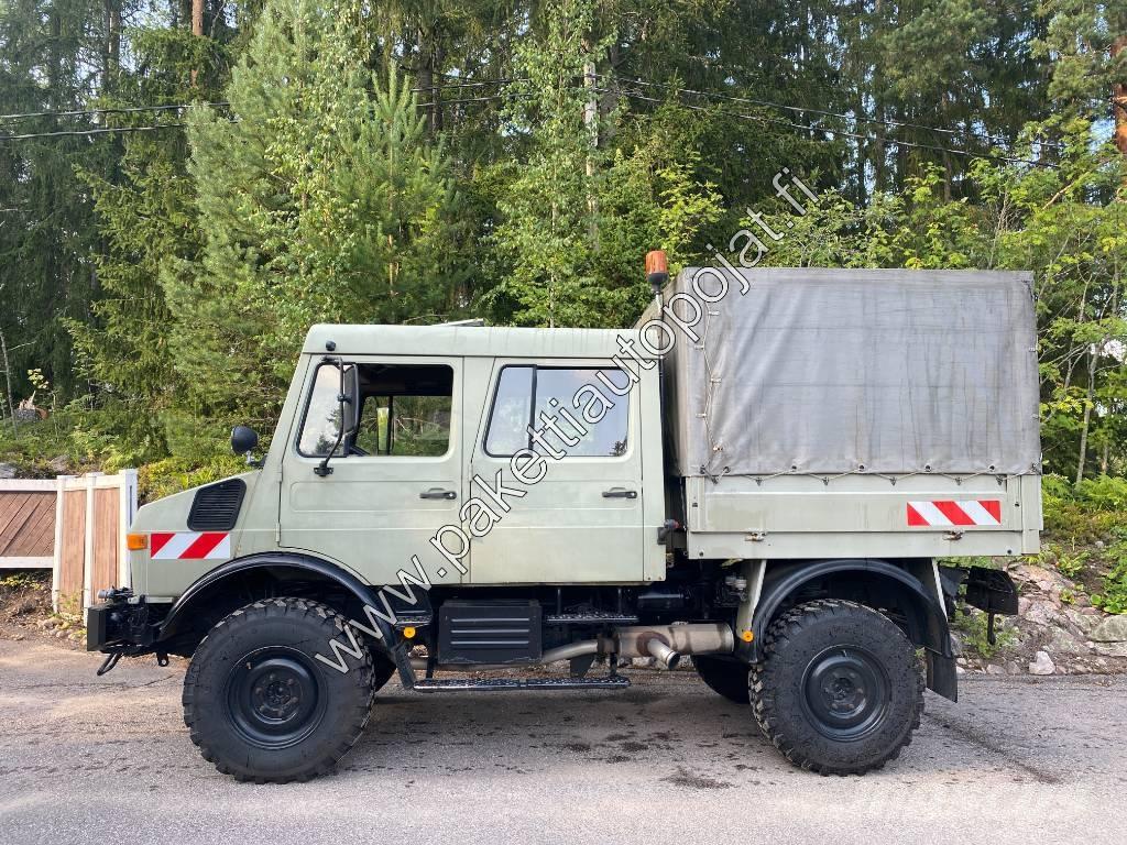 Unimog U 1250L DoKa カーテンサイダートラック