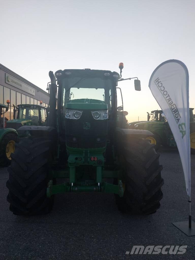 John Deere 6190 R トラクター