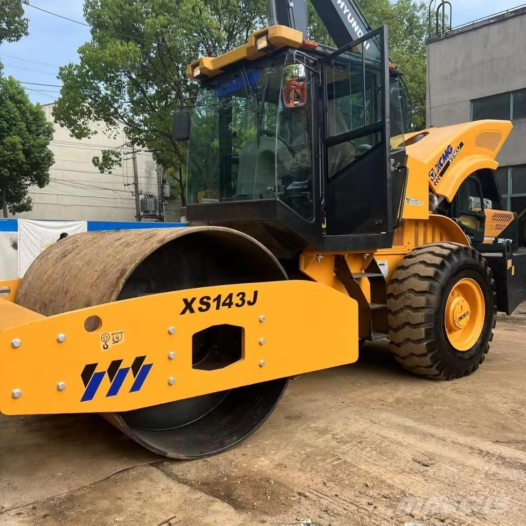 XCMG 143J 振動ローラ