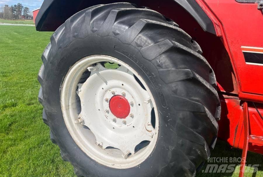 Case IH 844 XL トラクター