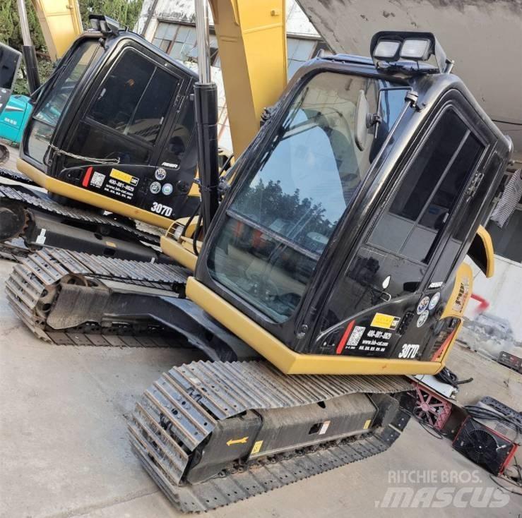 CAT 307 D 大型油圧ショベル12t以上（パワーショベル・ユンボ）