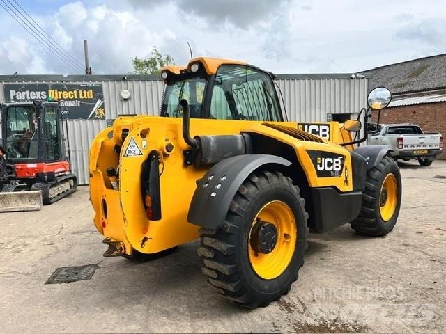 JCB 541-70 テレスコーピックハンドラー