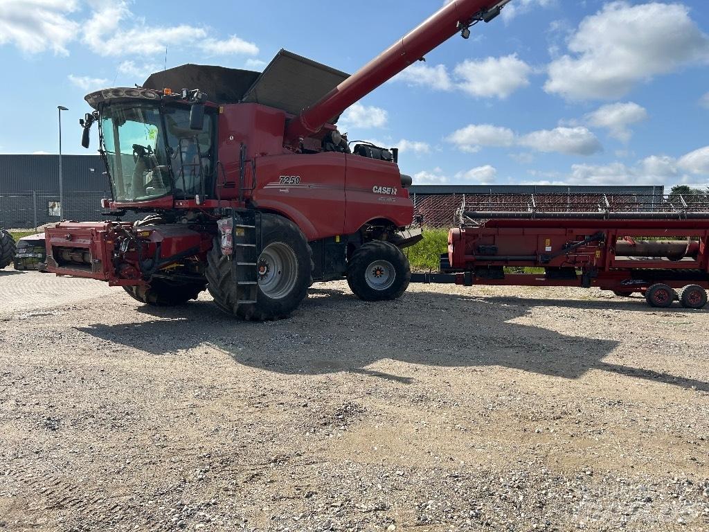 Case IH 7250 コンバイン