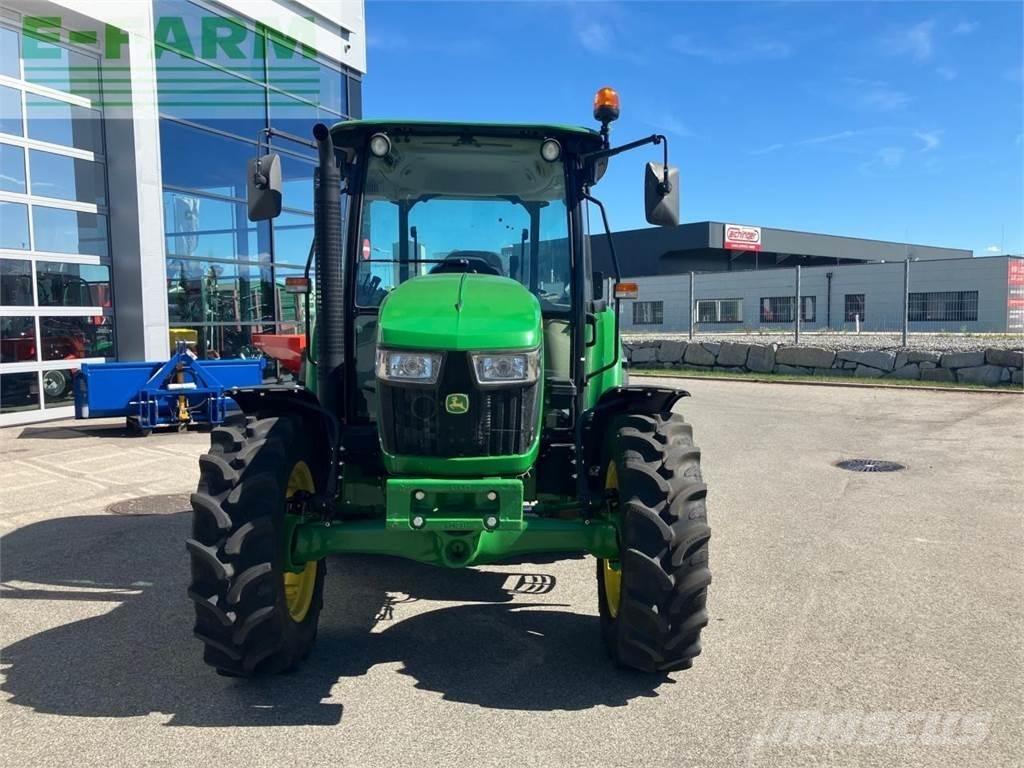 John Deere 5067E トラクター