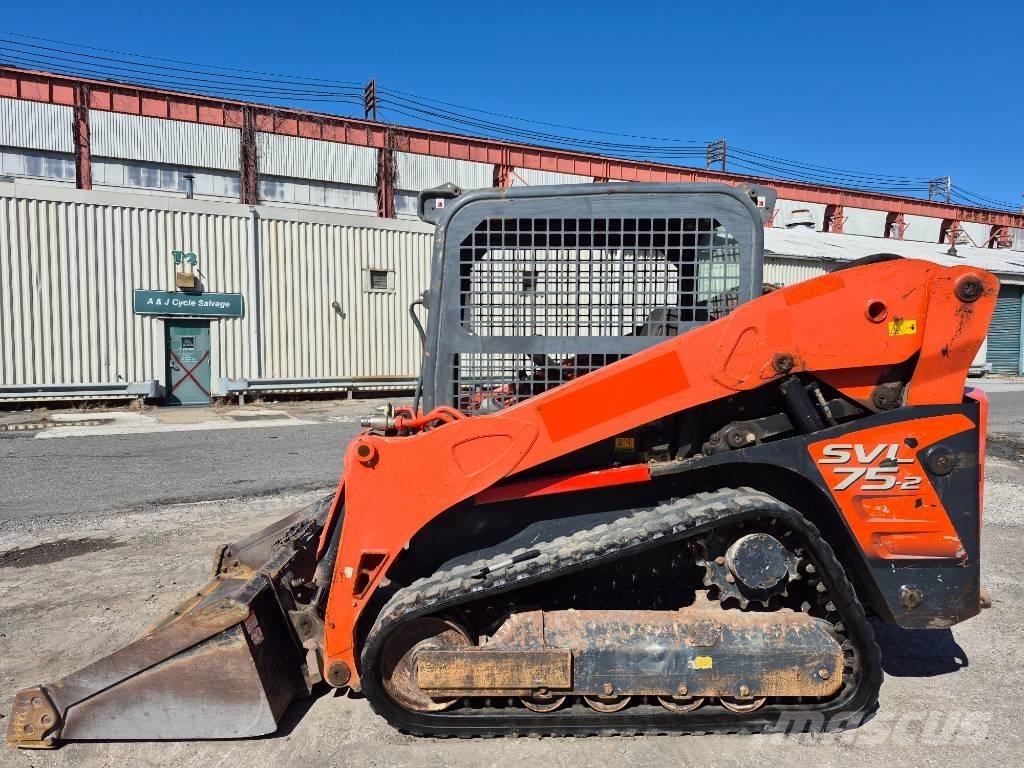Kubota SVL 75-2 スキッドステアローダー