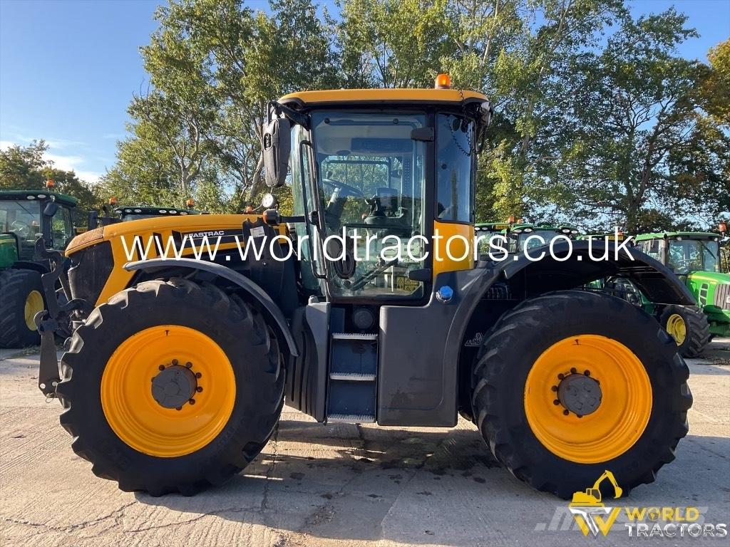 JCB Fastrac 4220 トラクター