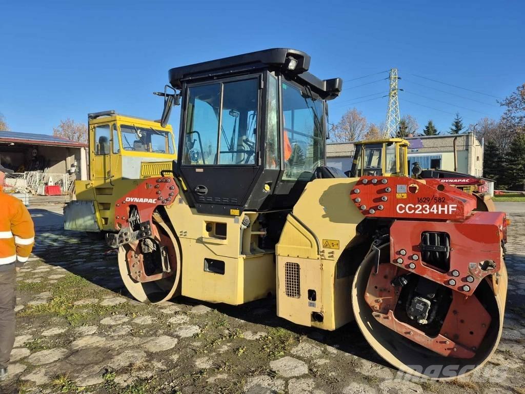 Dynapac CC 234 HF タンデムローラ