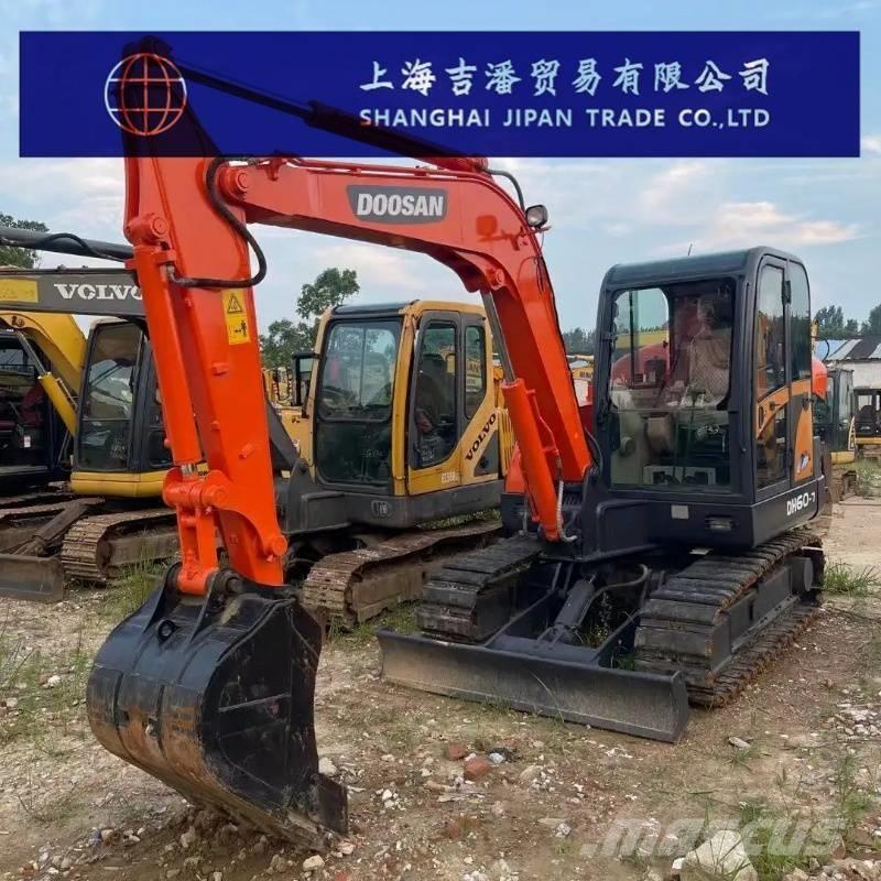 Doosan DH 60-7 ミニ油圧ショベル 7t以下（ミニユンボ・ミニディガー）