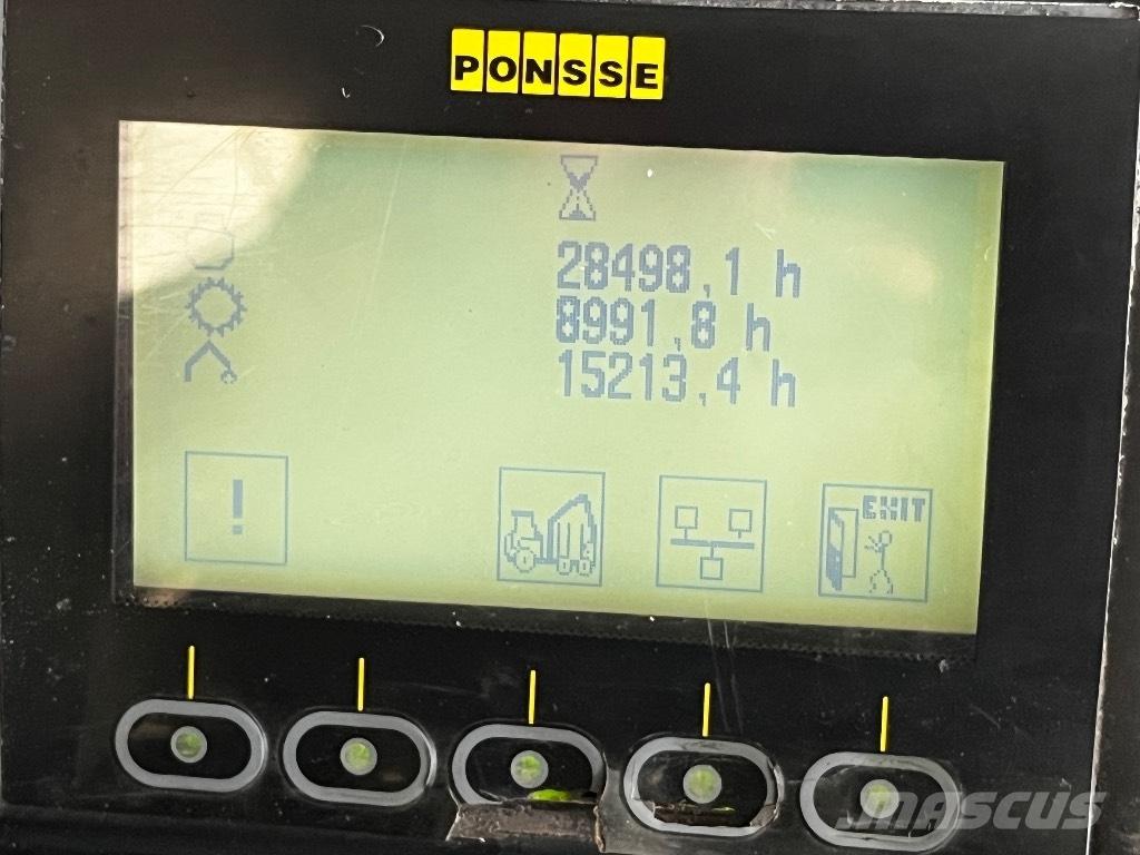 Ponsse Wisent 8W フォワーダー