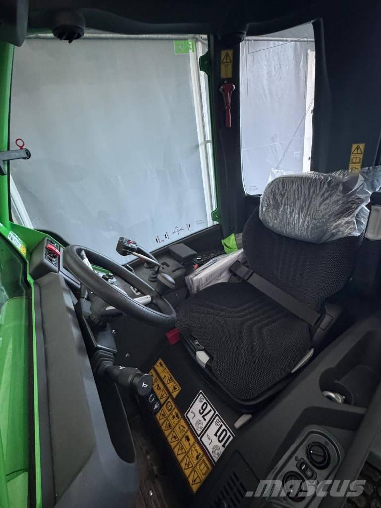 Avant 760 ミニローダー