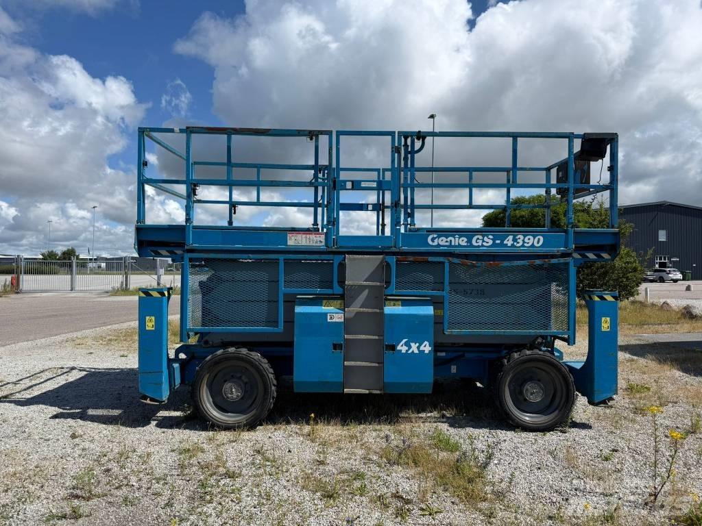 Genie GS 4390 シザースリフト
