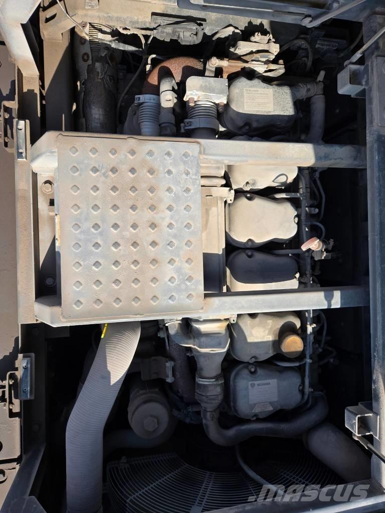 Doosan DX 530 LC-5 大型油圧ショベル12t以上（パワーショベル・ユンボ）