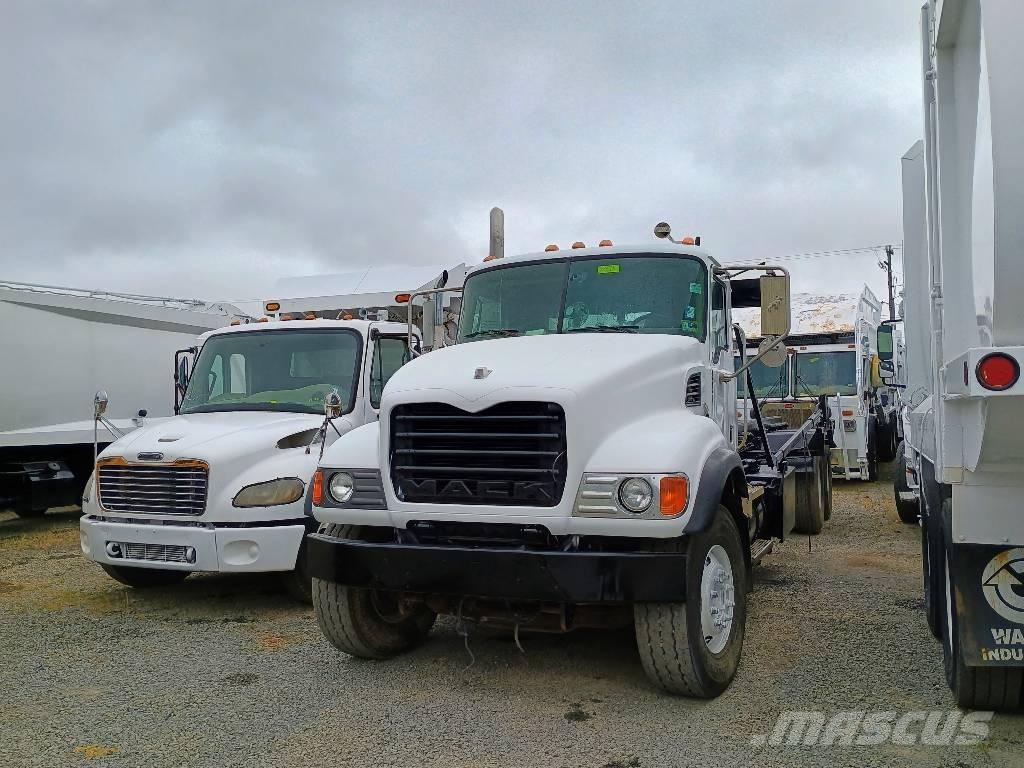 Mack CV 713 ケーブルリフト着脱式トラック