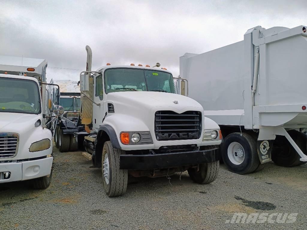 Mack CV 713 ケーブルリフト着脱式トラック