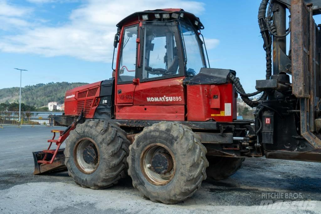 Komatsu 895.1 - 8WD フォワーダー