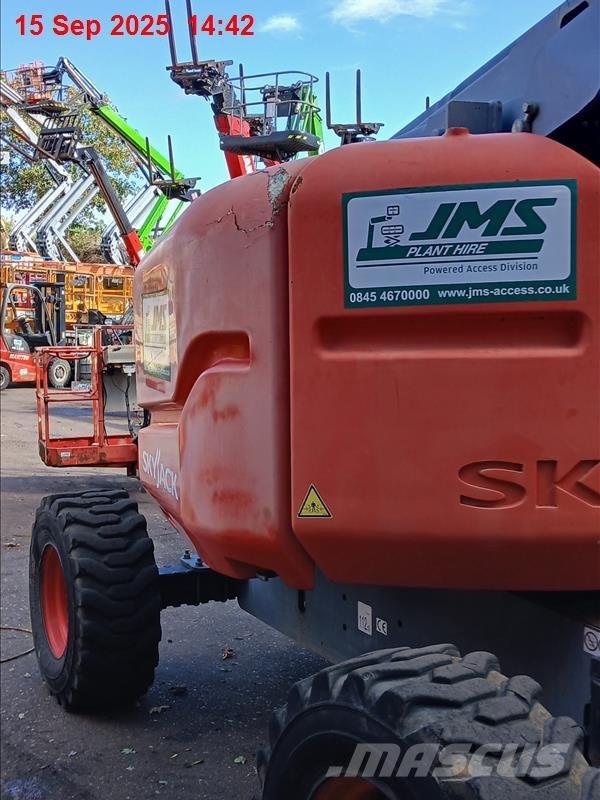 SkyJack SJ 63 AJ ブームリフト　屈伸型