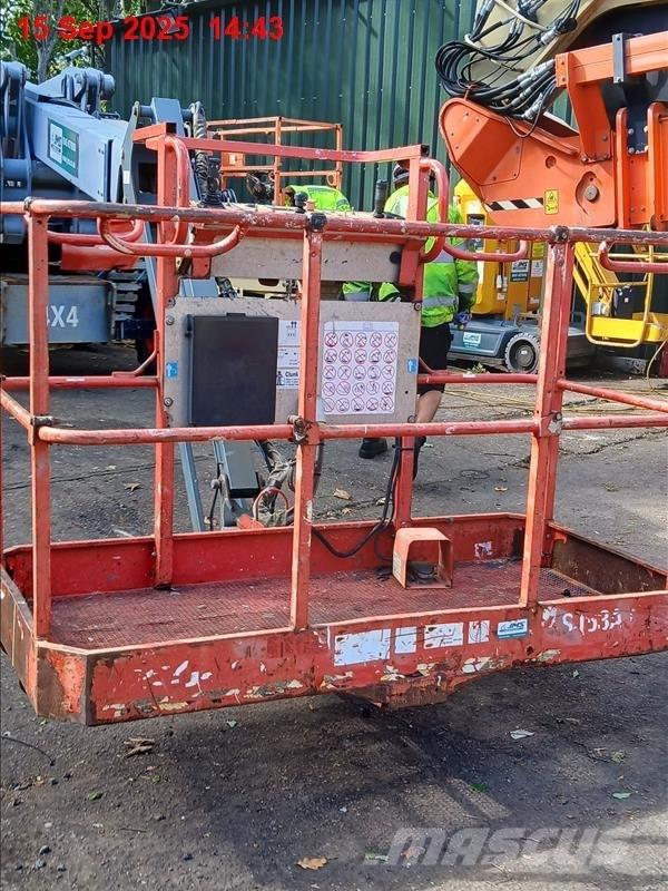 SkyJack SJ 63 AJ ブームリフト　屈伸型