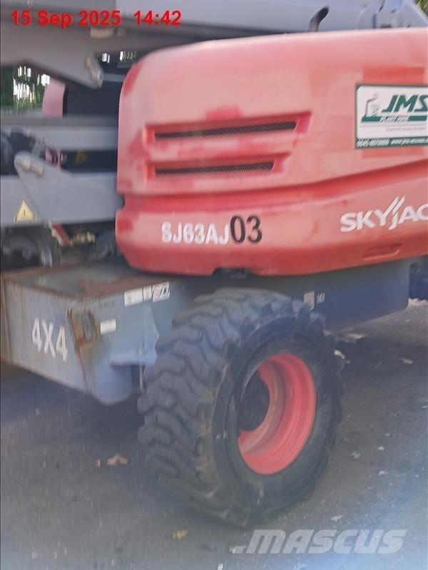 SkyJack SJ 63 AJ ブームリフト　屈伸型