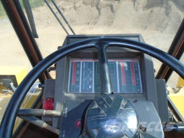 Komatsu WA 250 ホイールローダー・タイヤショベル