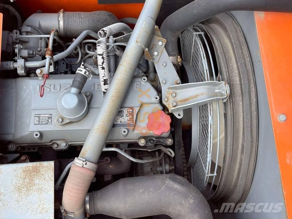 Hitachi ZX 240 大型油圧ショベル12t以上（パワーショベル・ユンボ）