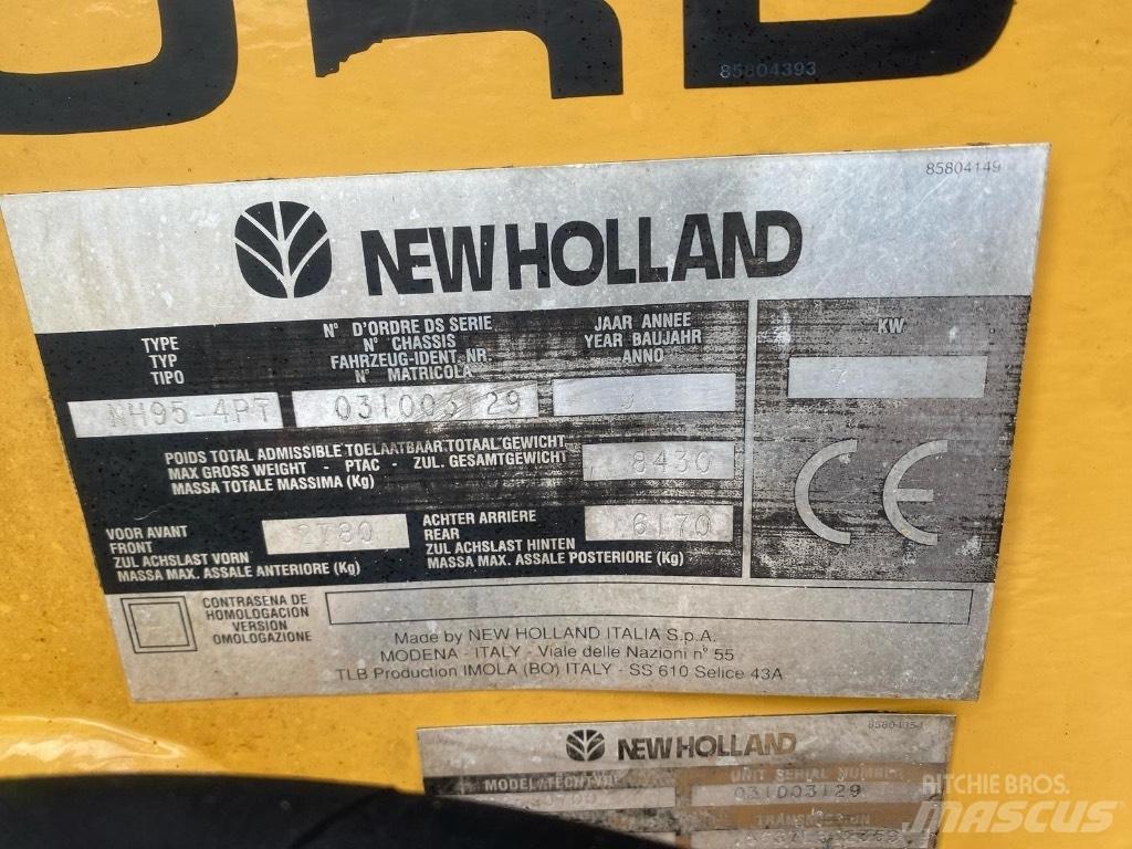 New Holland NH 95 バックホーローダー