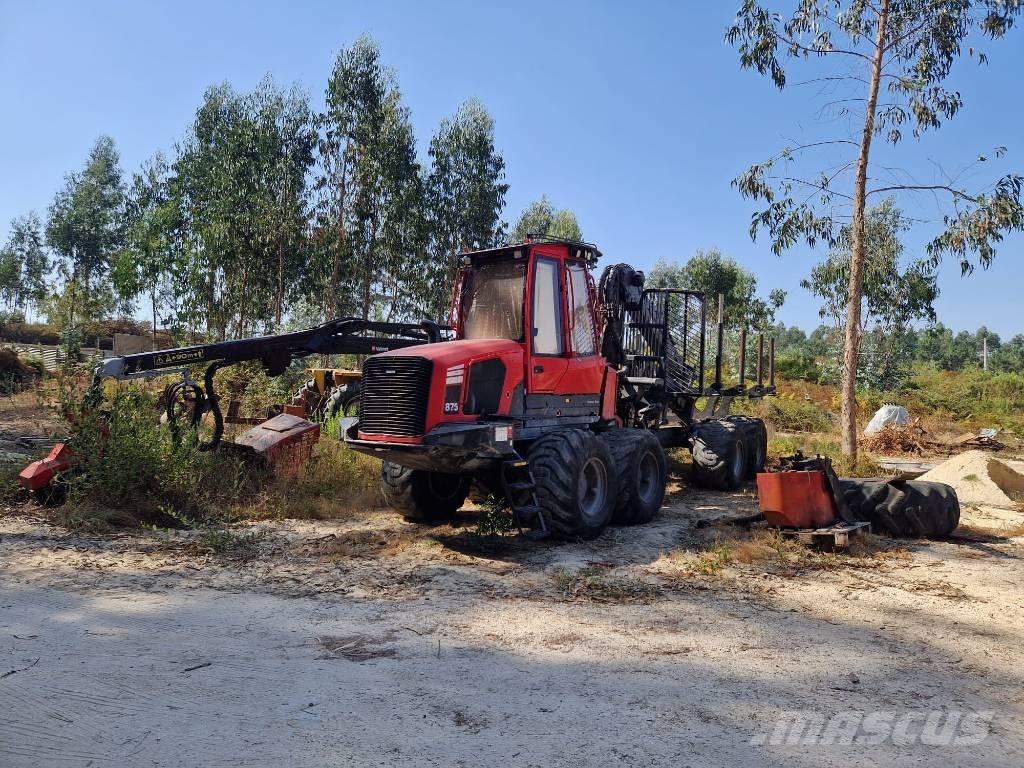 Komatsu 875 フォワーダー