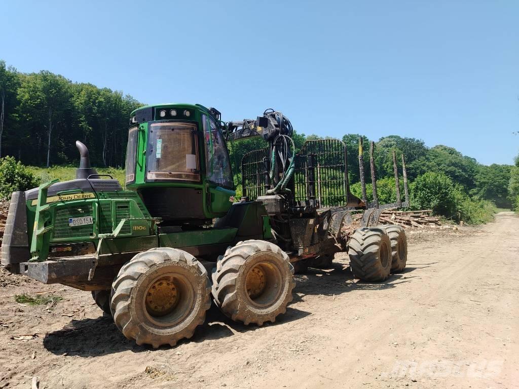 John Deere 1110 フォワーダー