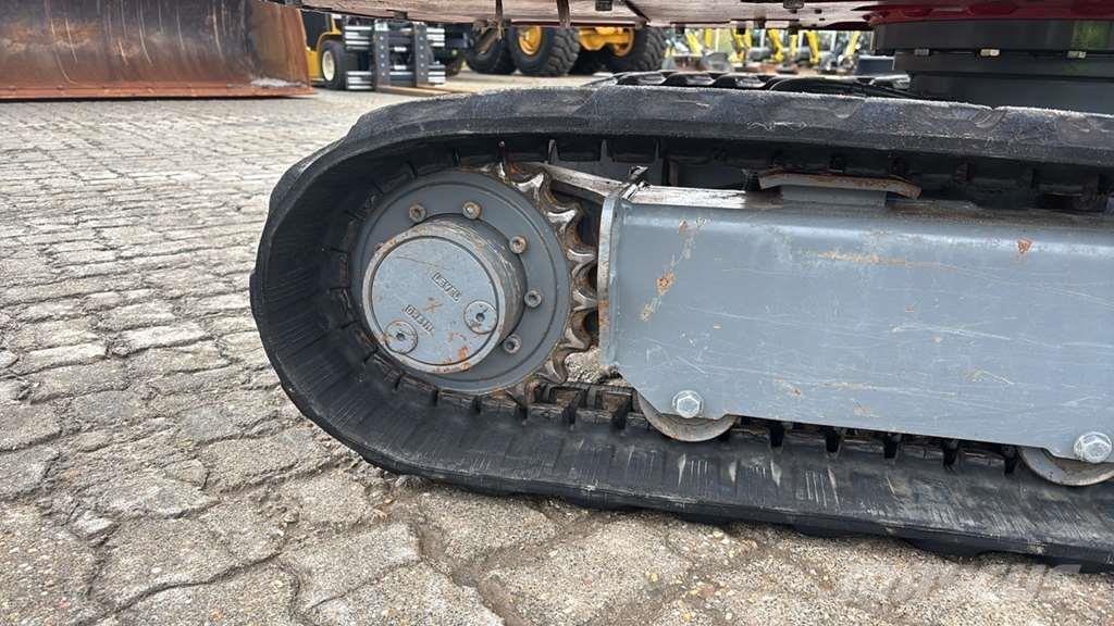 Takeuchi TB216 ミニ油圧ショベル 7t以下（ミニユンボ・ミニディガー）